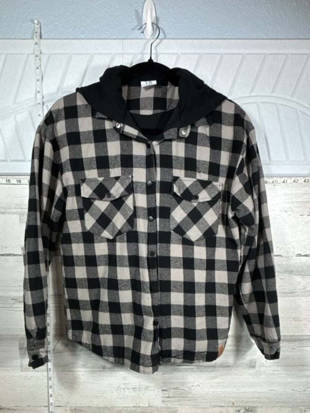 LB Black and Beige Buffalo Plaid Hooded Flannel Shirt Size M